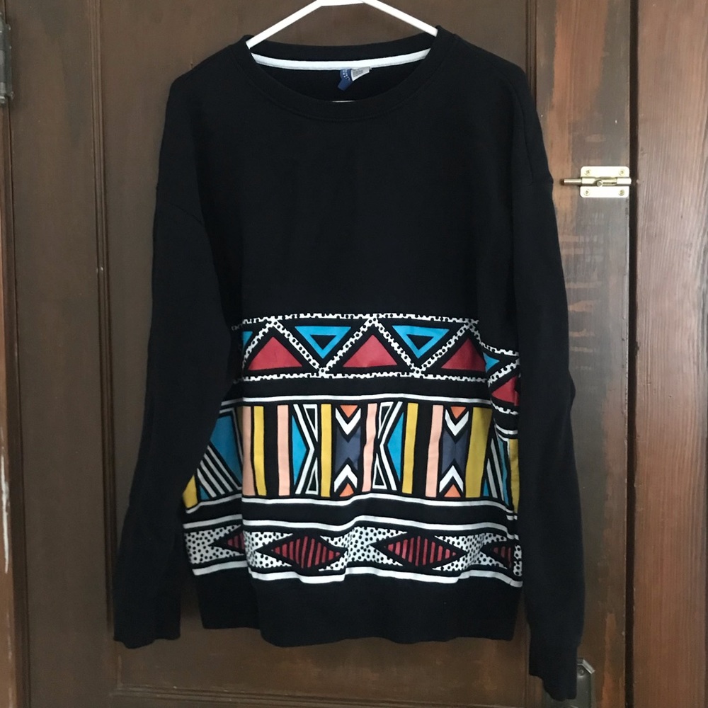 H&M | Geometric Print Sweatshirt